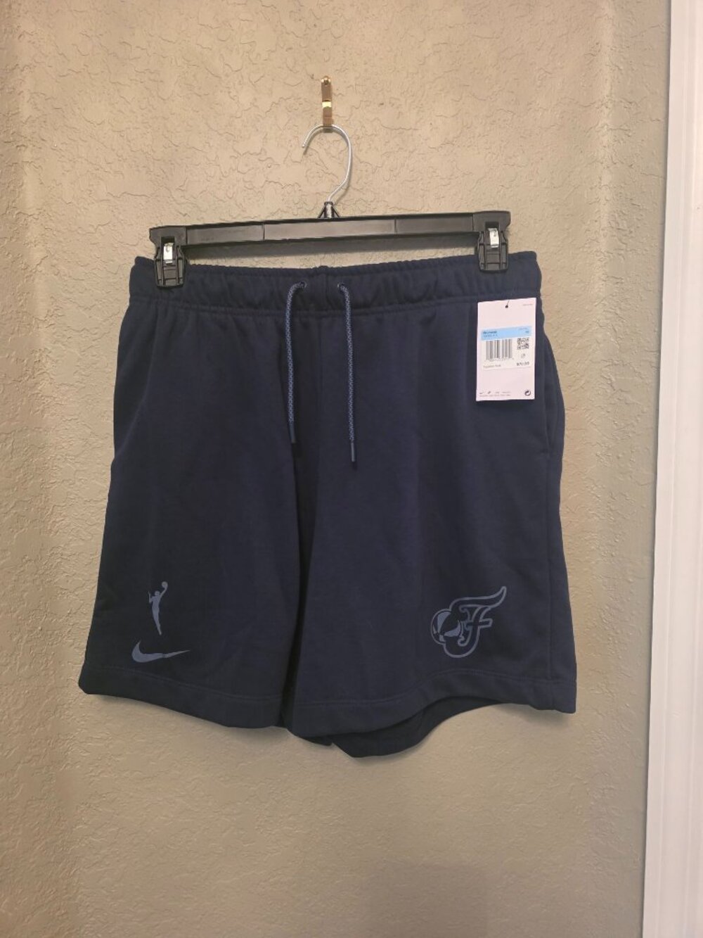 Nike X WNBA Indiana Fever Navy Blue Mid Rise Loose Fit Basketball Shorts M NEW